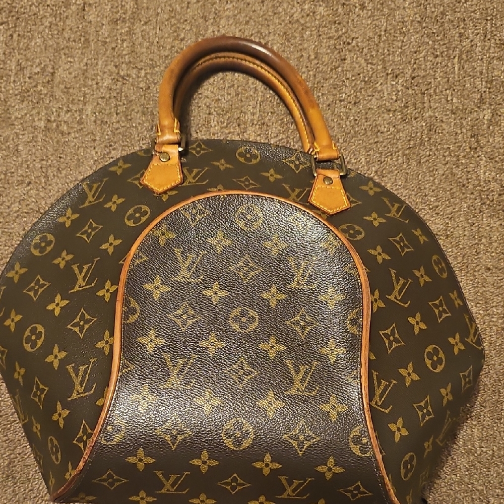LV Ellipse MM bag